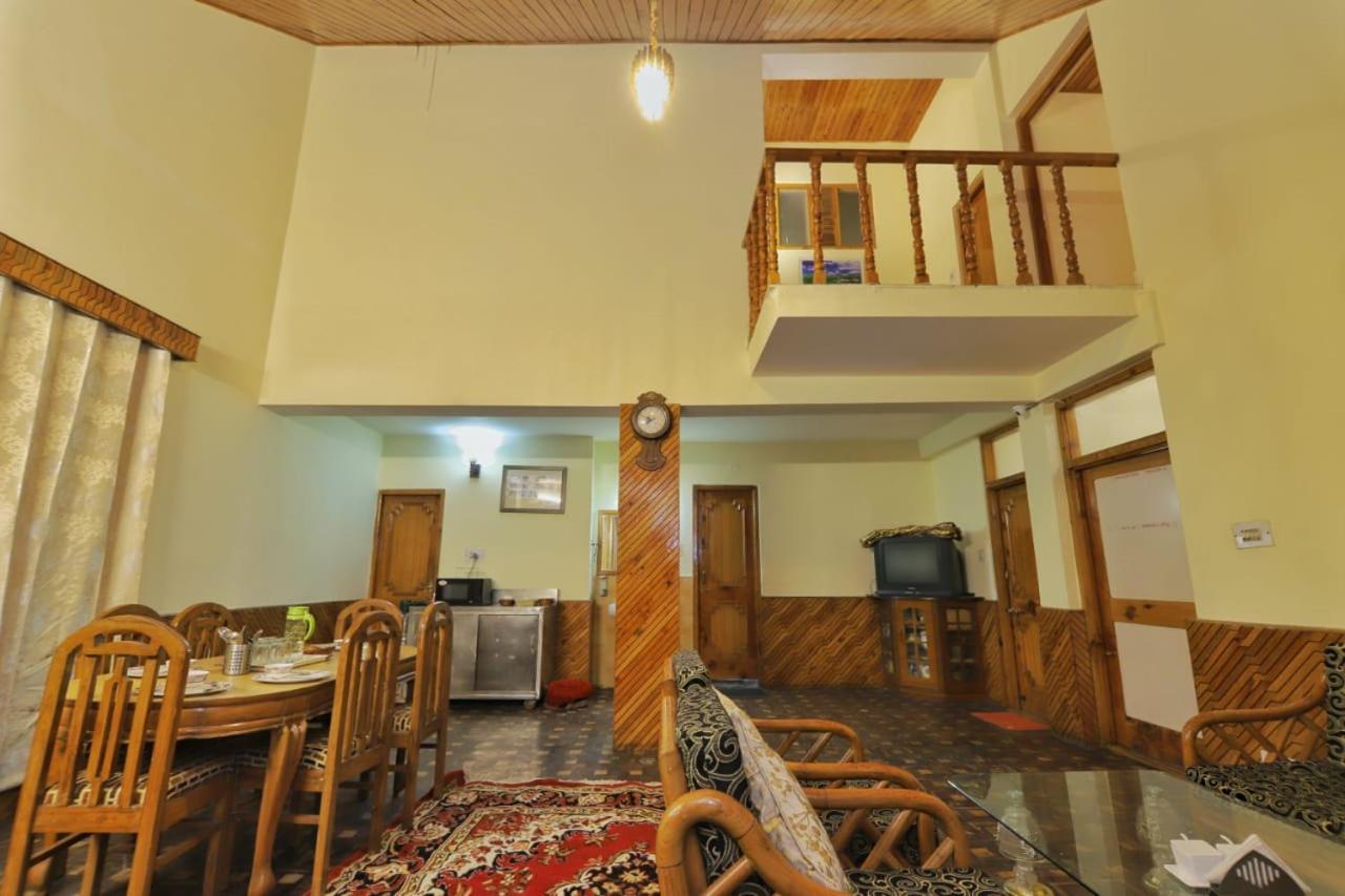 Вилла Grey Moustache 4Bhk Манали Экстерьер фото
